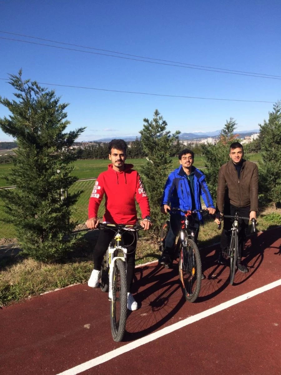 GENÇLER, BİSİKLETLERİYLE BALKAN TURUNA ÇIKTI