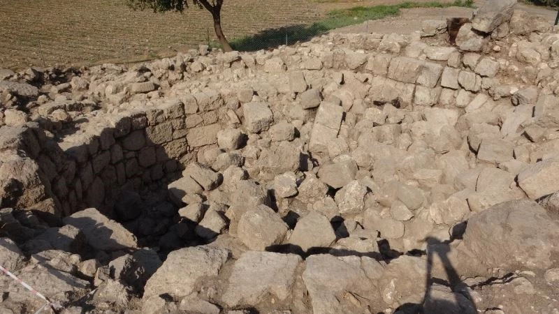 Aratos anıt mezarının ayrıntıları ortaya çıkarıldı
