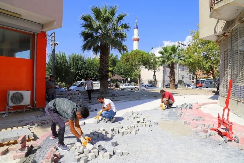 Paşaköy Mahalle meydanı yenileniyor
