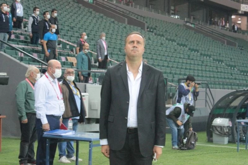 Kocaelispor’da Başkanı Üzülmez’den Dinçel’e tepki
