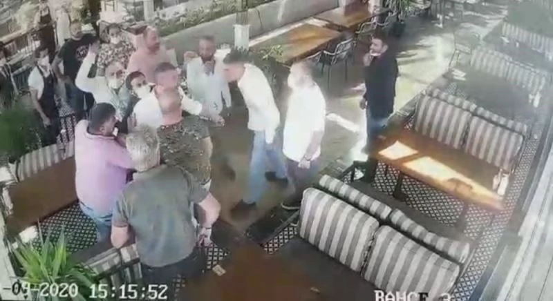 İş adamları restoranı birbirine kattı
