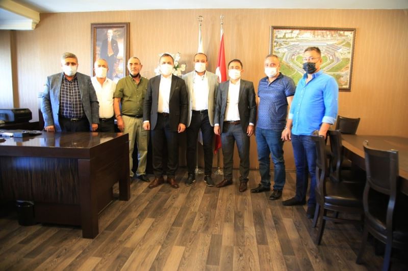 Büyükşehir Belediye Meclisi MHP Grup Başkanvekili Ilıkan: “Önceliğimiz esnafın ayakta durması”
