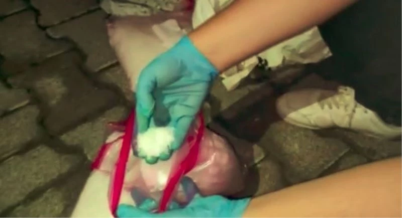 3 kilo 774 gdam metamfetamin, torbacılara ulaşmadan yakalandı
