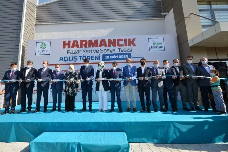Bakan Kurum Harmancık Kapalı Pazar Yeri ve Sosyal Tesisin açtı
