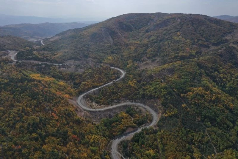 Geminbeli geçidi sonbahar renkleriyle büyülüyor
