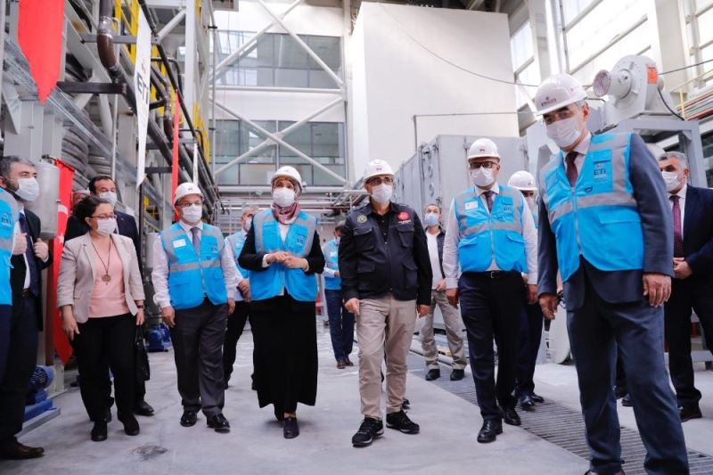 Bakan Dönmez, “Yaklaşık 500 gram cevher ürettiğimizde 0,1 gram lityum elde etmiş olacağız”
