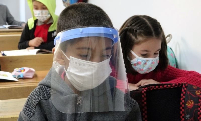 Bayburt’ta yüz yüze eğitime geçişte ikinci aşama başladı
