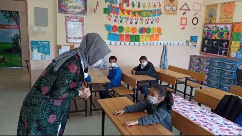 Okullar açıldı, o artık zil sesini duyabiliyor
