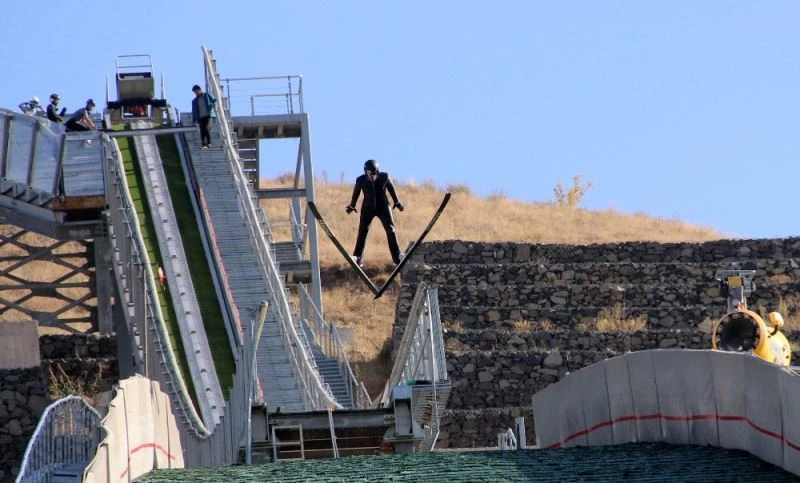 Kayakla Atlama Milli Takımı kış sezonuna hazırlanıyor
