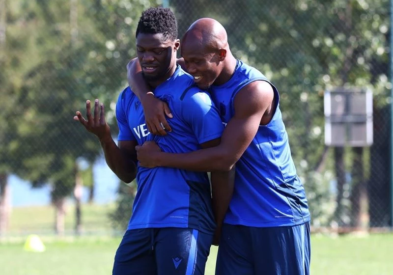 Nwakaeme ülkesinde moral depoladı
