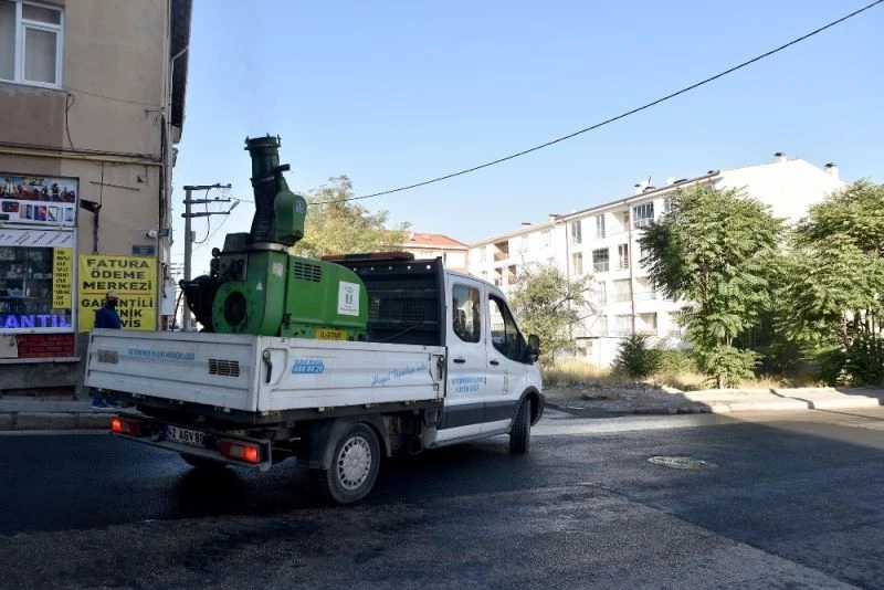 Tepebaşı’nda haşereye karşı ilaçlama çalışmaları
