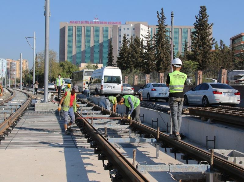 3. Etap Raylı Sistemde raylar Falez Kavşağı’na ulaştı
