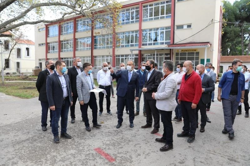 Tarihî mektep, eski ihtişamına kavuşuyor
