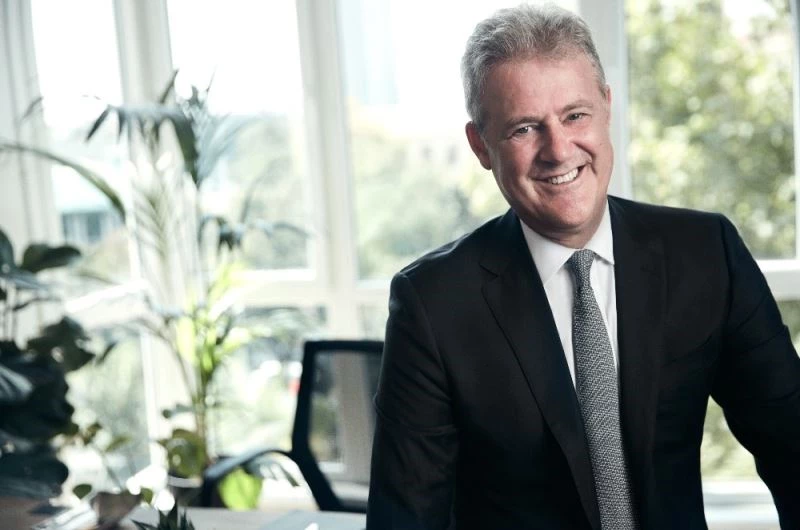 İZTO’dan “Buradayım Öğretmenim” kampanyası ile öğrencilere tablet desteği
