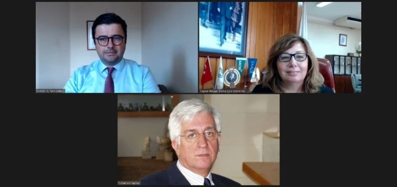 TÜSİAD Onursal Başkanı Muharrem Kayhan öğrencilerle bir araya geldi
