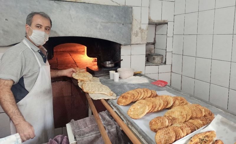 Pekmezli tahinli çörek sofraların vazgeçilmezi oldu
