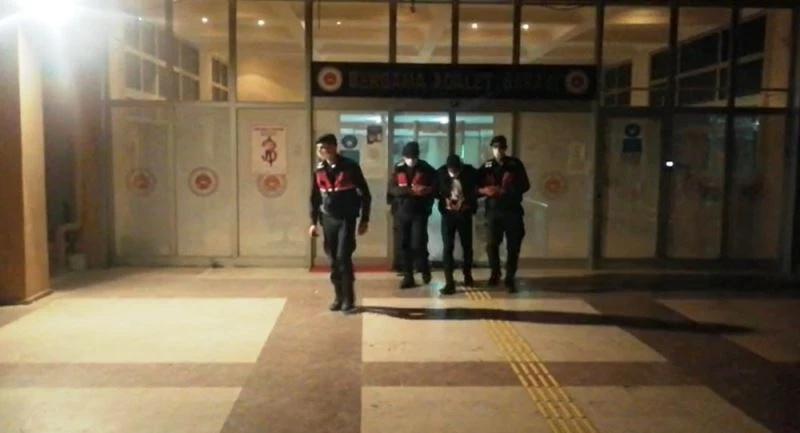 İzmir’de akıl almaz gasp tuzağı: Kadınla buluşacaktı, gaspa uğradı
