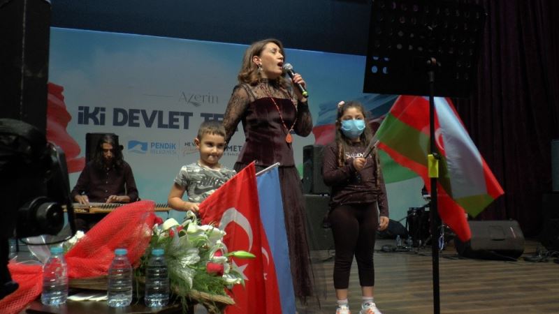 Azerbaycan Devlet Sanatçısı Azerin: “Karabağ’da Azerbaycan bayrağını dalgalandıracağız”
