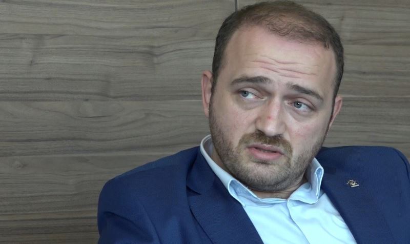 Ak Parti Gemlik İlçe Başkanı’dan Belediye Başkanı Sertaslan’a çağrı

