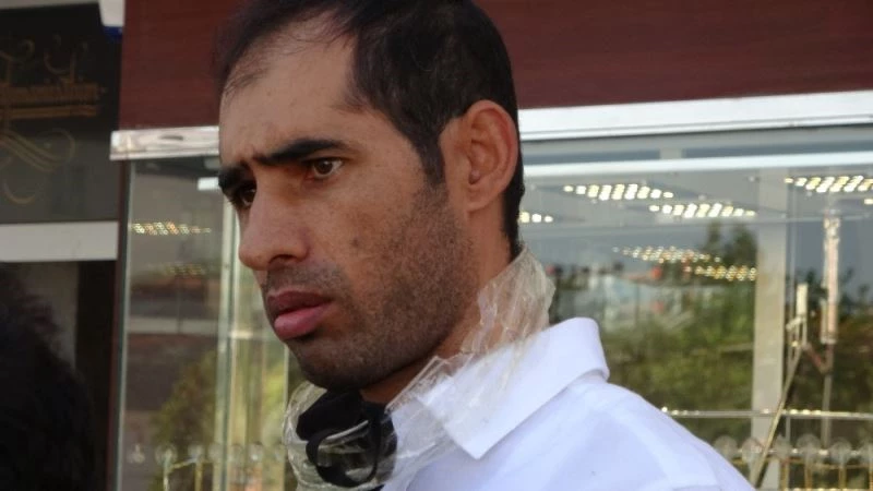 Polis kıyafetli şüphelinin soyduğu kuyumcunun 1 yıl önce de bayıltılarak soyulduğu ortaya çıktı
