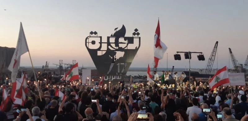 Lübnan’da 17 Ekim Devrimi’nin 1. yılında halk yeniden sokaklara döküldü
