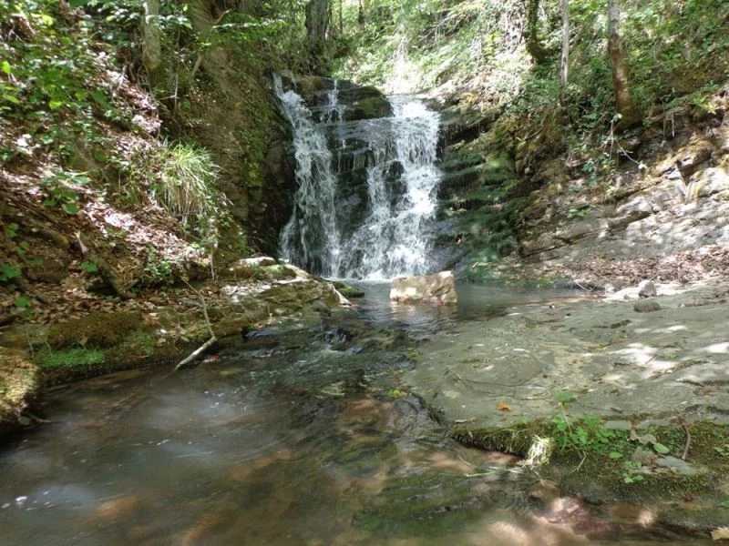 Yığılca’nın ’Ağlayan Şelaleler’i ziyaretçilerini bekliyor
