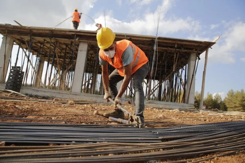 Büyükşehir, Sokak Hayvanları Bakım Evi inşasına başladı
