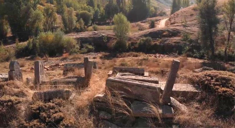 800 yıllık tarihi mezarlar gün yüzüne çıkarılmayı bekliyor
