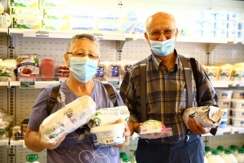 İzmirliler Halk Ege Et’e ilgi gösteriyor
