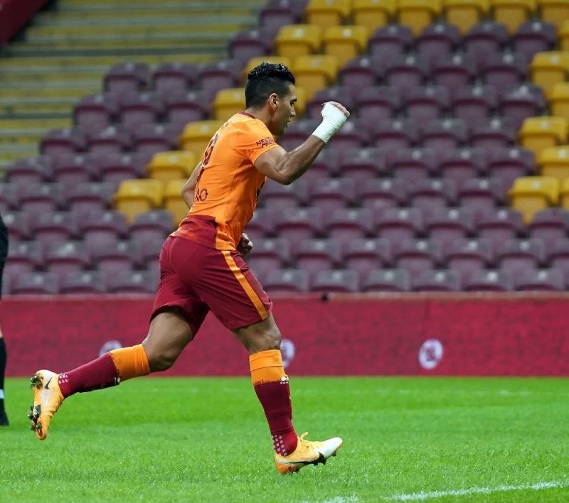 Radamel Falcao 4. golünü attı
