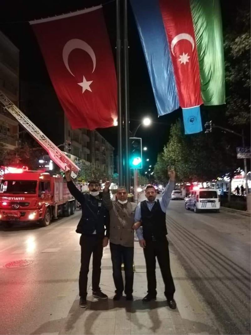 Türk Ocakları Kırşehir Şubesi, Terme Caddesine Azerbaycan Bayrağı astı
