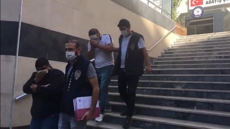 Hırsızlıktan yakalandı, tanınmamak için gözüne bile maske taktı
