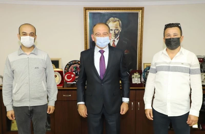 Turgutlu’daki iki İnternet kafeden eğitime destek
