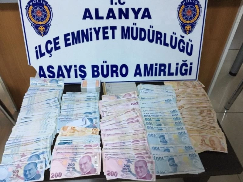 Alanya’da kumar baskınına 25 bin TL para cezası: 6 gözaltı
