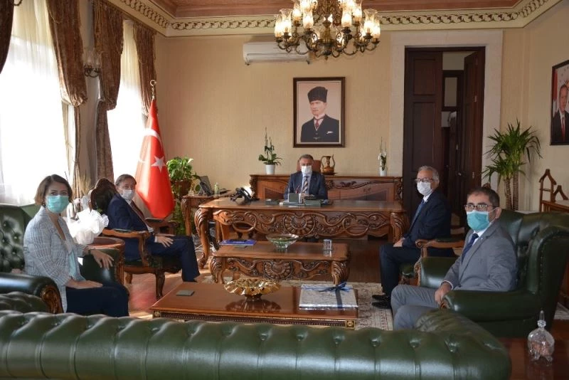 Antalya SMMM, Vali Yazıcı’ya faaliyetlerini anlattı
