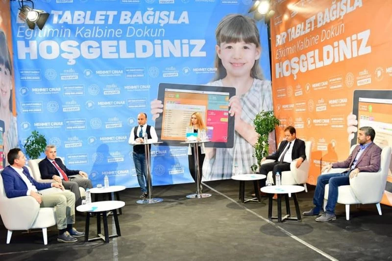 3 saat süren canlı yayında bin 161 tablet bağışlandı
