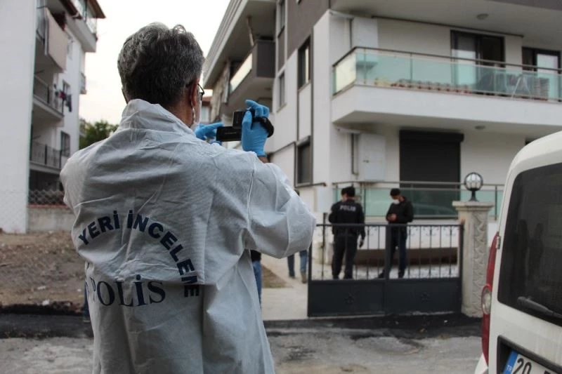 Hayırsız evlat annesini ayaklarından vurdu
