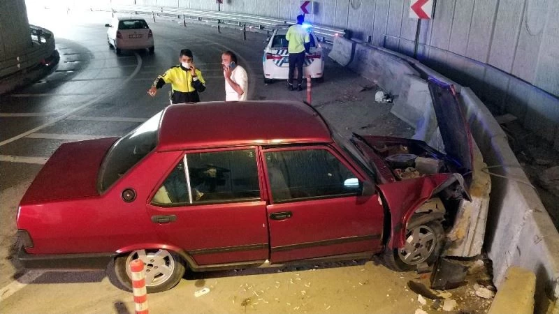 Hastaneye giderken kaza geçirdiler: 2 yaralı
