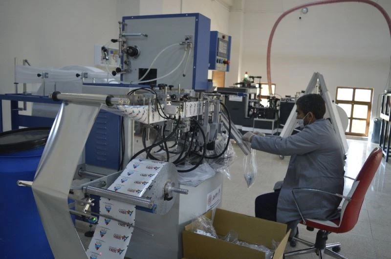 Üretim yaparak engelleri aşıyorlar
