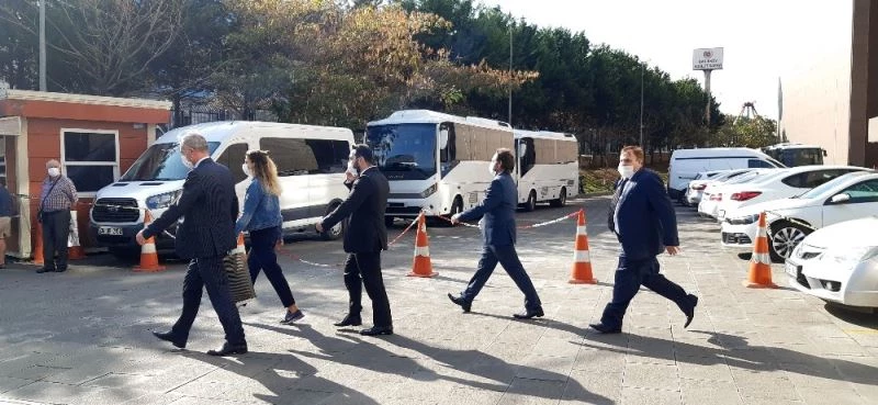 Komşularını döven baba ve oğullarının davasında mütalaa
