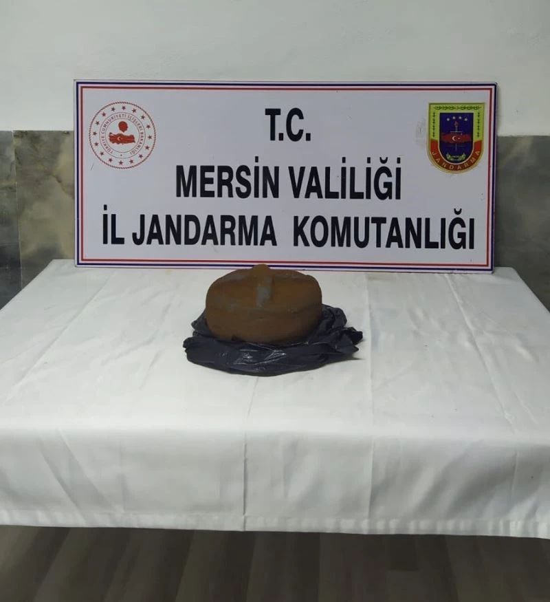 Tarihi çömleği satmak isteyen 2 şüpheli jandarma ekiplerince yakalandı
