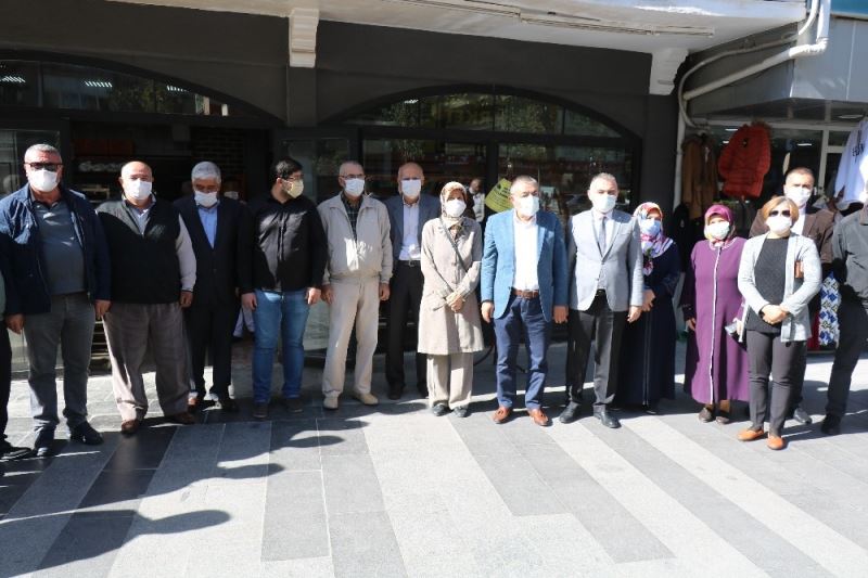 MHP Kırşehir Teşkilatı, ’Askıda ekmek’ kampanyasına destek sundu
