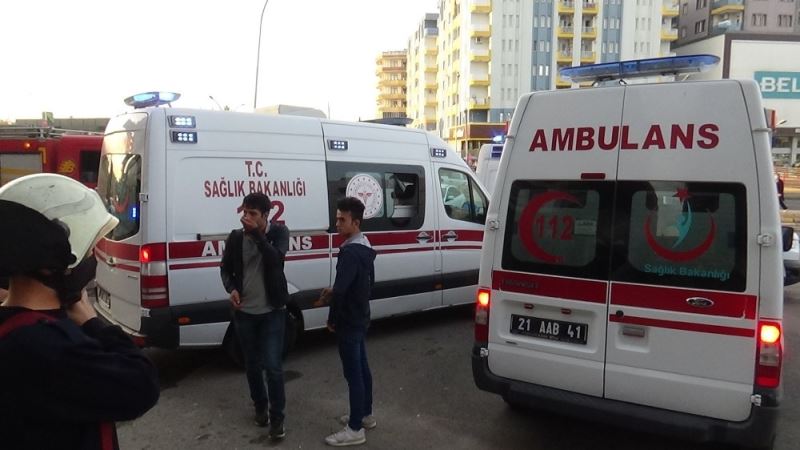 Diyarbakır’daki yangında ağır yaralanan kadın hayatını kaybetti
