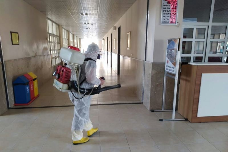 Safranbolu’da okullarda dezenfekte çalışmaları sürüyor
