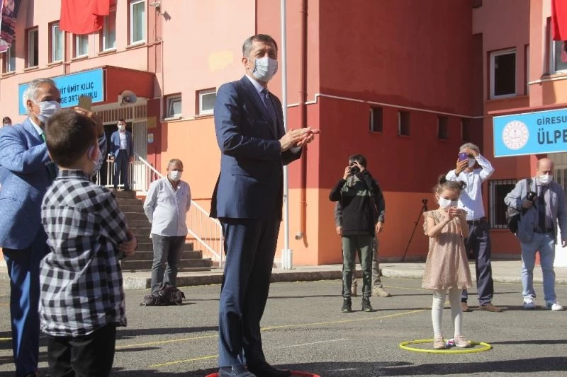 Milli Eğitim Bakanı Selçuk: “Ara tatilde eğitim yapılıp yapılmayacağını konusunda bir çalışmamız şuanda yok”
