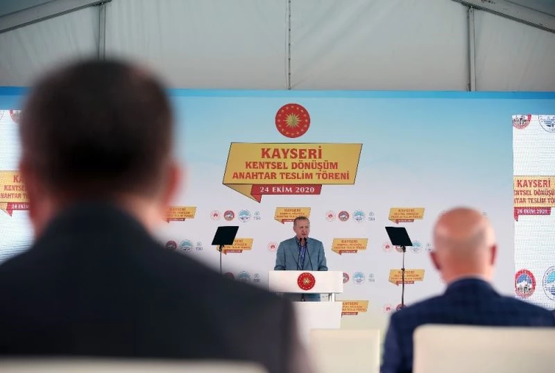 Cumhurbaşkanı Erdoğan, “İnşallah ülkemizi afetlere dayanıksız yapıların tamamından kurtaracağız”
