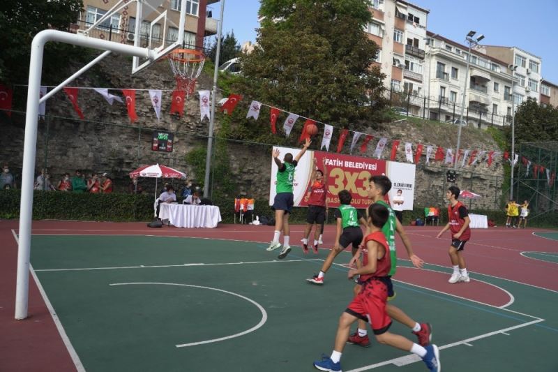 Fatih’te 7’inci sokak basketbol turnuvası başladı
