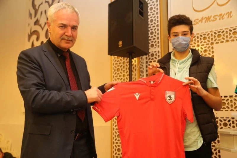 İLKEM’de başarıyı yakalayan öğrenciler ödüllendirildi
