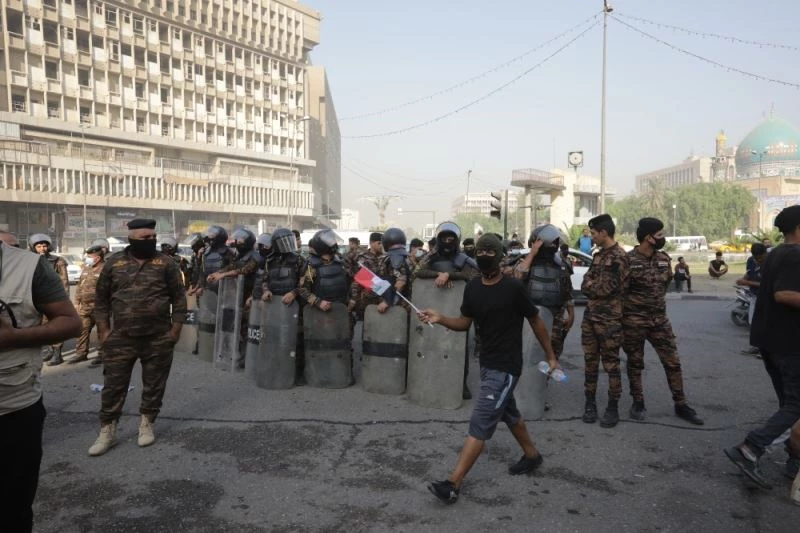 Irak’ta protestocular bir yılın ardından yeniden sokaklarda

