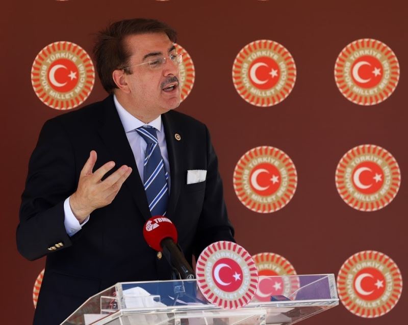 Aydemir: ‘Yüce Milletimiz şehitlerinin izinde’
